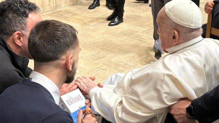 Bei der Begegnung im Regina-Coeli-Gefängnis