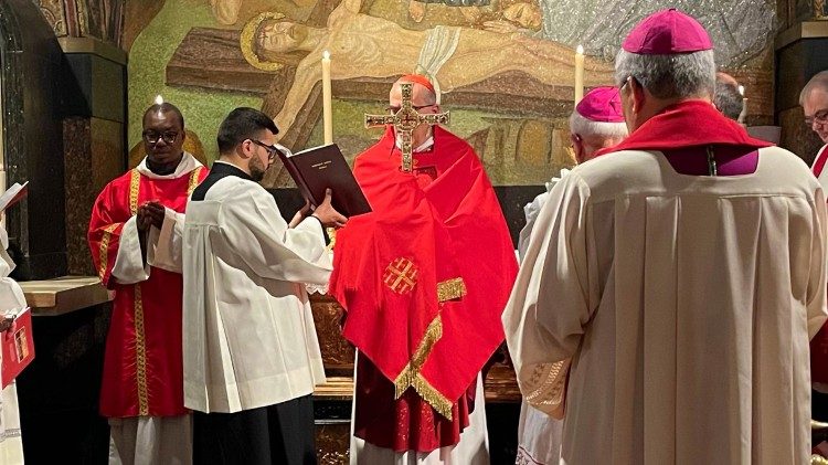 Liturgii Wielkiego Piątku w Jerozolimie przewodniczył kard. Pierbattista Pizzaballa, łaciński patriarcha Jerozolimy