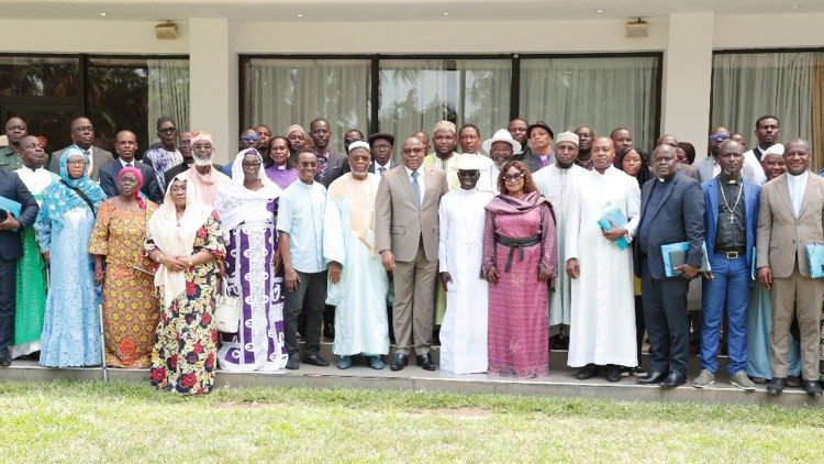 Rencontre entre la Commission électorale indépendante ivoirienne et les religieux.
