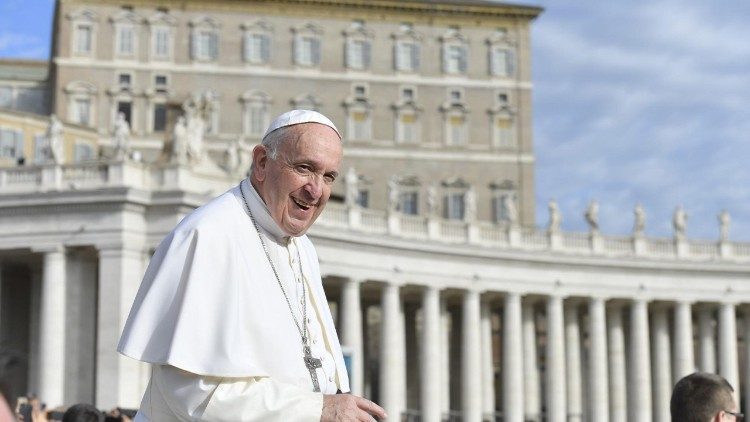 Papa Francesco in piazza San Pietro