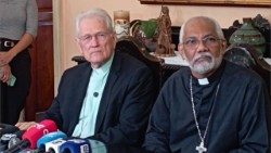 Cardeal Leonardo Ulrich Steiner e bispo auxiliar da arquidiocese de Manaus, dom Zenildo Lima.