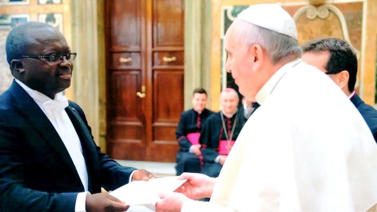  Antero Veiga, ex-Embaixador de Cabo Verde junto da Santa