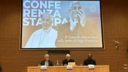 Nella Curia generalizia dei gesuiti, la conferenza stampa con il generale della Compagnia di Gesù