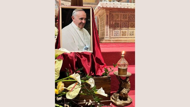 Auch Assisi gedenkt Papst Franziskus und betet für ihn (Foto: Sacro Convento Assisi)