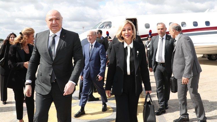 رئيس الجمهورية اللبنانية: البابا فرنسيس كان رسولاً للسلام، وصوتاً صارخاً للحق