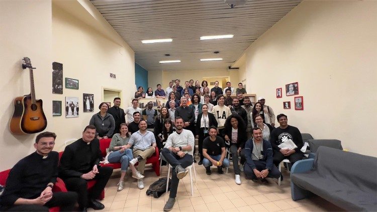 Misioneros digitales celebran el legado del Papa Francisco para la evangelización en Internet.