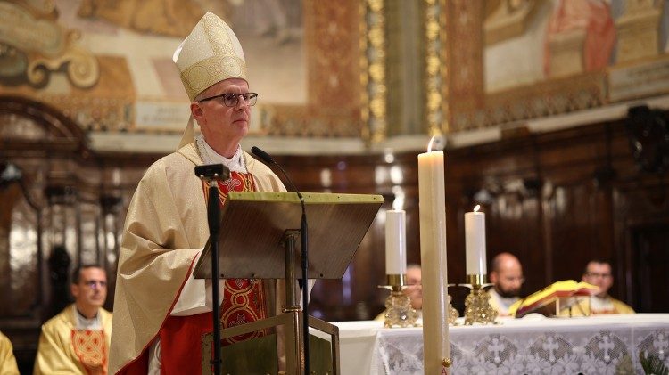 Nadbiskup Rajič tijekom propovijedi
