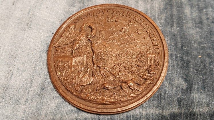 Pelikan rozdzierający pierś, by krwią nakarmić młode symbolizuje ofiarę Chrystusa