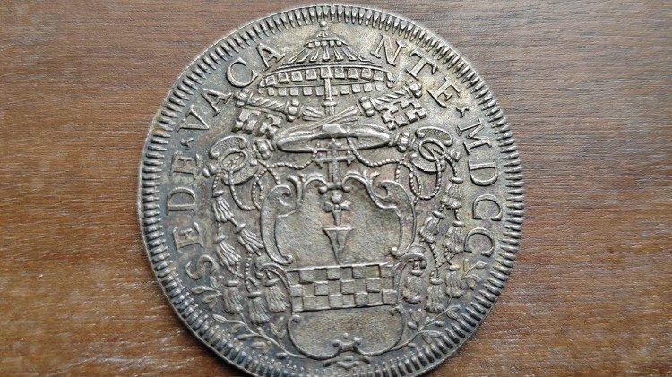 Moneta wybita w okresie sede vacante 1700 roku 