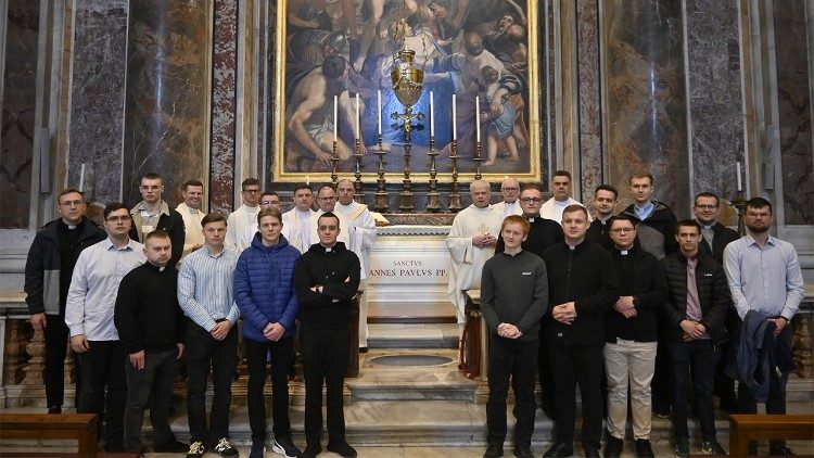 2025.04.29 gruppo di pellegrini dalla Polonia