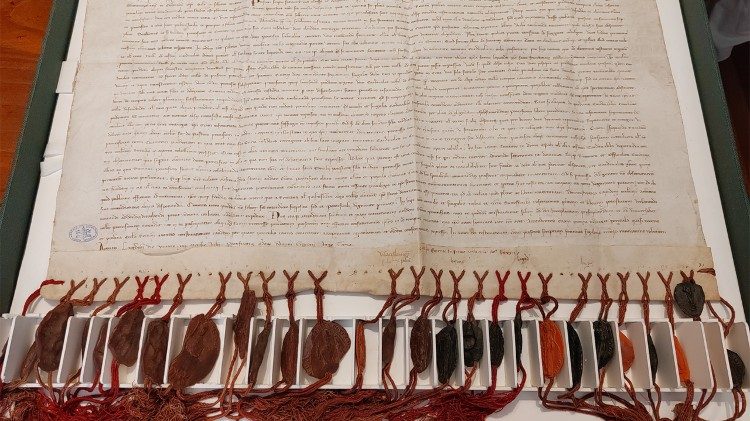 Una delle otto ratificazioni della Ubi Periculum conservate nell'Archivio Apostolico © Archivio Apostolico Vaticano"