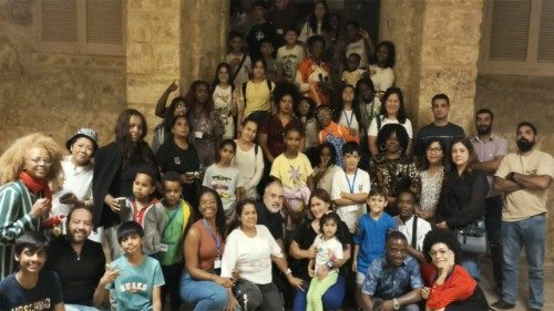 Beirut: Italienischer Priester kämpft gegen Ausbeutung von Migranten