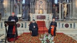 Veneza, un momento da celebração na Igreja de San Zaccaria.