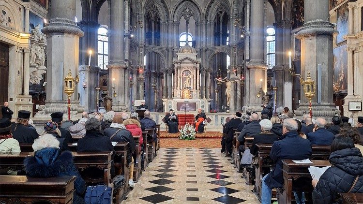 Падчас экуменічнай малітвы ў касцёле святога Захарыя