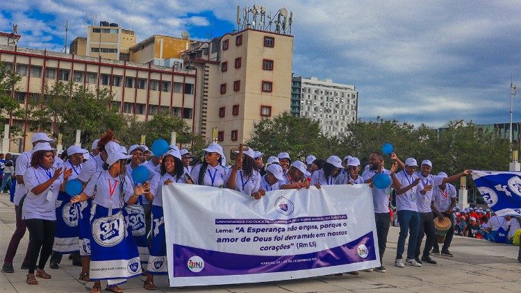 Jovens participantes na III Jornada Nacional da Joventude em Moçambique