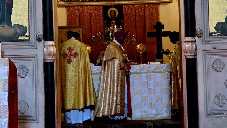 ኣብ ግዜ መሥዋዕተ ቅዳሴ