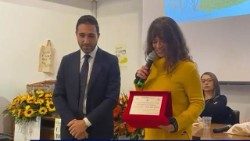 Giulia Galeotti riceve il Premio letterario nazionale Salvatore Cambosu 2025  - sezione giornalismo