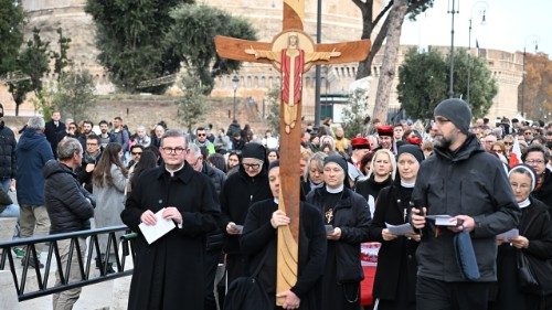 Kuelekea Mlango Mtakatifu wa Mtakatifu Petro mjini Vatican.