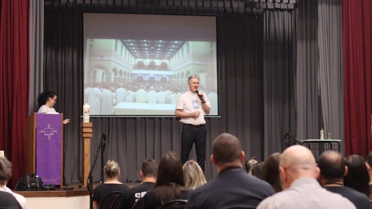 Dom Juarez Albino Destro, bispo auxiliar da Arquidiocese de Porto Alegre.