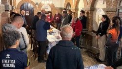 Athletica-Vaticana-cena-con-i-poveri-2.jpg