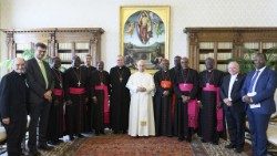 2025.12.09 Le Pape Léon avec les acteurs du Pacte éducatif Africain.