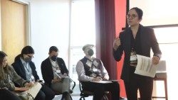 Entrevista a la investigadora Consuelo Amat de la John Hopkings University, ponente en uno de los seminarios del Instituto Católico por la Noviolencia