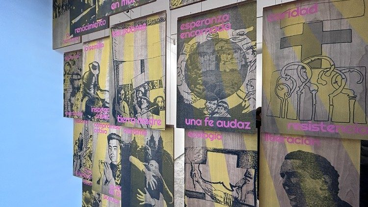 La "Cappella della Liberazione", opera dell'artista brasiliano Jonathas de Andrade, in mostra a Via della Conciliazione 5