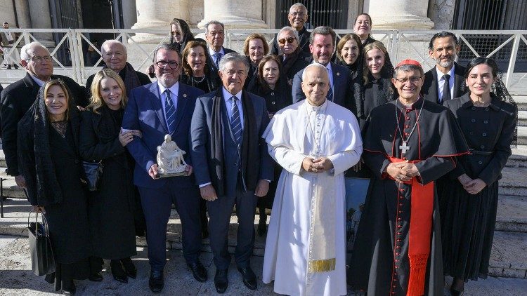 2025.12.10 Leon XIV y la Junta de Beneficencia de Guayaquil