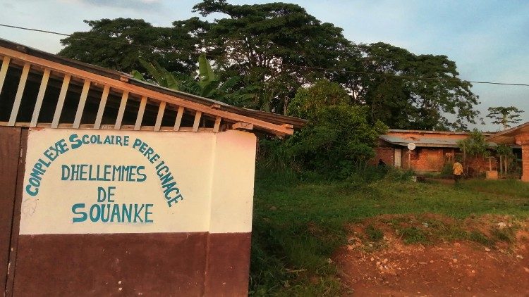 Um Complexo escolar católico na República Centro-africana (RCA)