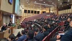 2025.12.12लैटिन अमेरिकी पुरोहितों, सेमिनरी के छात्रों, धर्मसंघियों और धर्मबहनों के लिए आयोजित एक मीटिंग वाटिकन में 