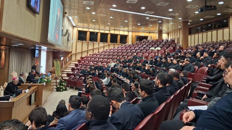 Sacerdoti, religiosi e seminaristi latinoamericani che vivono a Roma riuniti in Vaticano