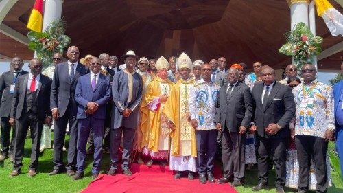 Cameroun: un si&egrave;cle d’&eacute;vang&eacute;lisation au Grand Mbam