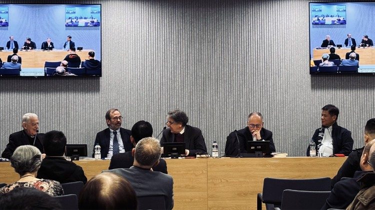 La presentación del libro de Chiaretto Yan en la Sala Marconi de Radio Vaticano