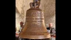 La mostra sulle campane a Bellune, nella foto la storica Campana dell'Italia realizzata dalla Comunità di San Francesco