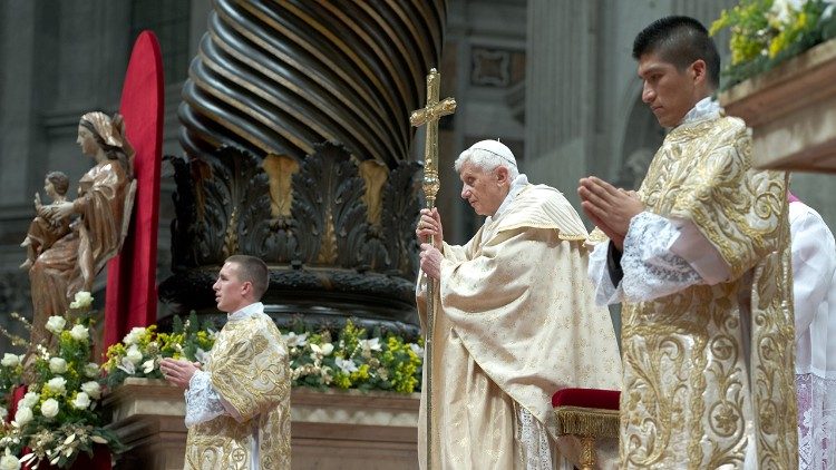 Santa misa de Nochebuena presidida por el Papa Benedicto XVI, 24 de diciembre de 2012.