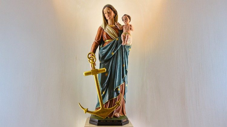 La statua lignea della Madonna della speranza proveniente dalla parrocchia di San Marco di Castellabate, in provincia di Salerno