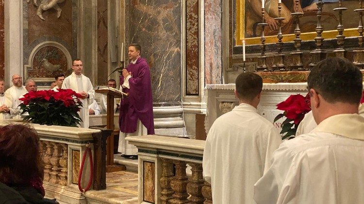 Ks. Krzysztof Górski przewodniczący Mszy św. przy grobie św. Jana Pawła I