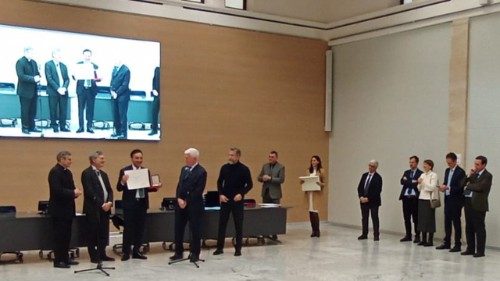 Departamento de Comunicación: un momento de la entrega de las distinciones honoríficas