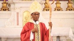  Cardeal Dom Arlindo Gones Furtado - Bispo de Santiago (Cabo Verde)