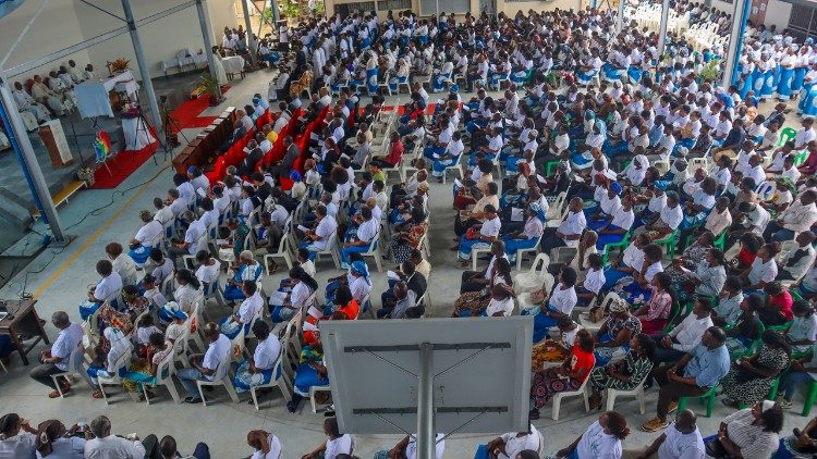 Fi&eacute;is na Missa