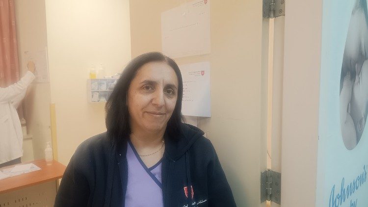 Nada infermiera cristiana della Sacra Famiglia di Betlemme