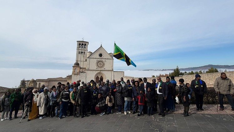 Watanzania walitembelea maeneo yenye historia katika imani