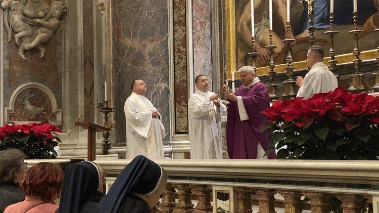 Svētā Mise pie Jāņa Pāvila II kapa