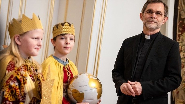 Auftakt der Dreikönigsaktion in Wien mit dem designierten Wiener Erzbischof Josef Grünwidl 