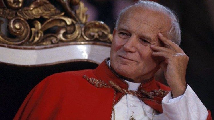 Papa Juan Pablo II (foto de archivo)