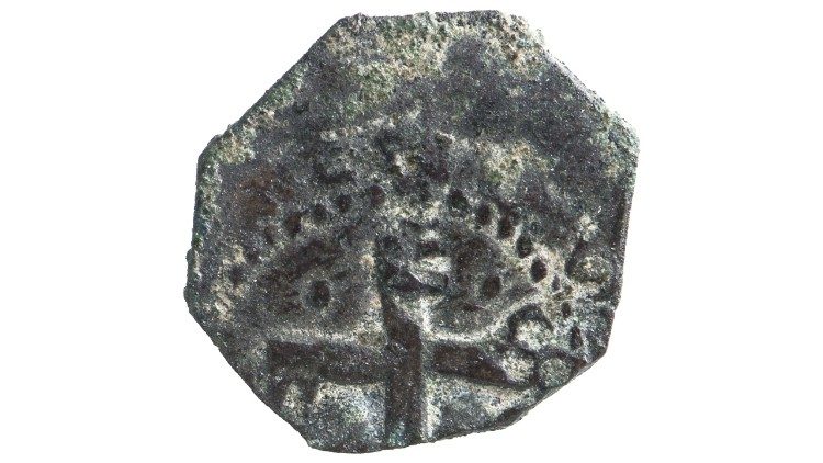 Реверс монеты: перекрещённые ключи и надпись «NI PP V»