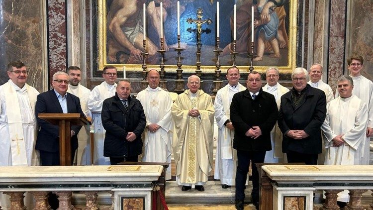 (ks. Paweł Rytel-Andrianik)