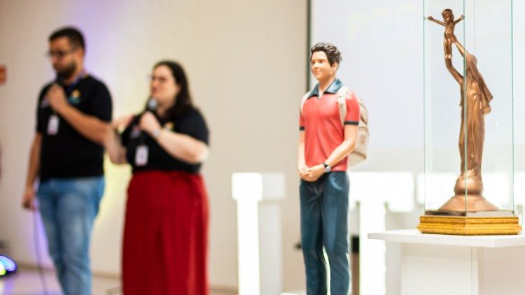 A intercess&atilde;o da M&atilde;e de Deus e do Beato Carlo Acutis