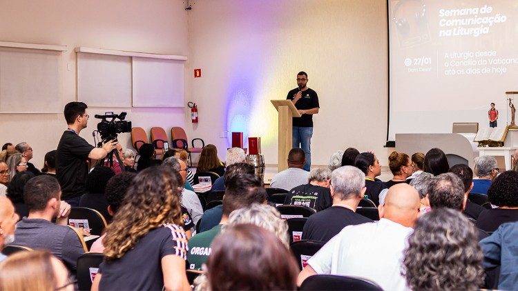 Participantes acompanharam as palestras nas modalidades presencial e on-line