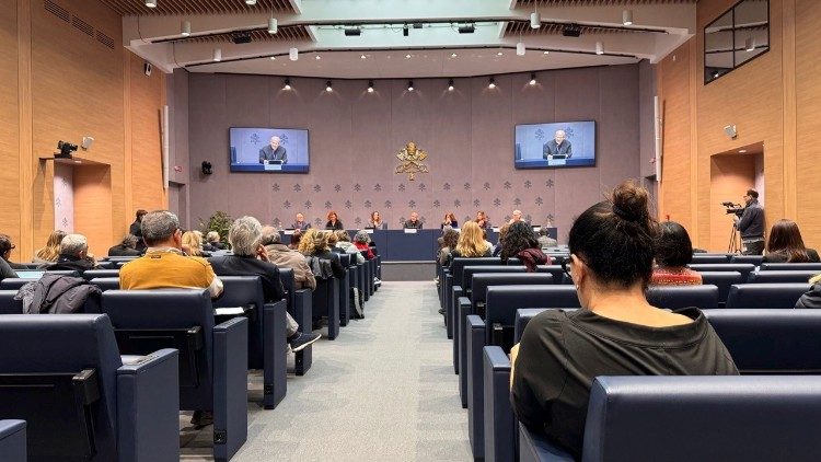 Novinarska konferenca, na kateri so predstavili jubilej umetnikov